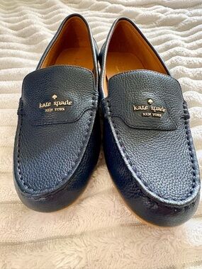 BRAND NEW/NEVER WORN kate spade Navy Pebbled Leather Moccasin Slip-Ons size 7/38